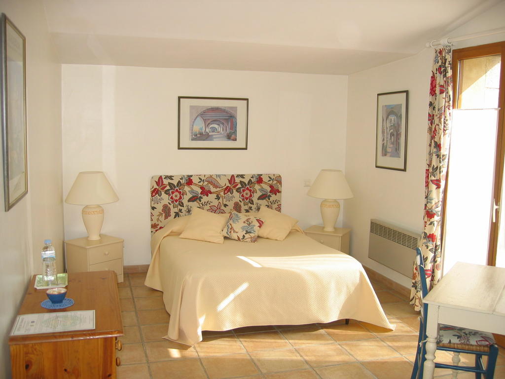 Bed and Breakfast La Pacha Saint-Montan Exterior foto
